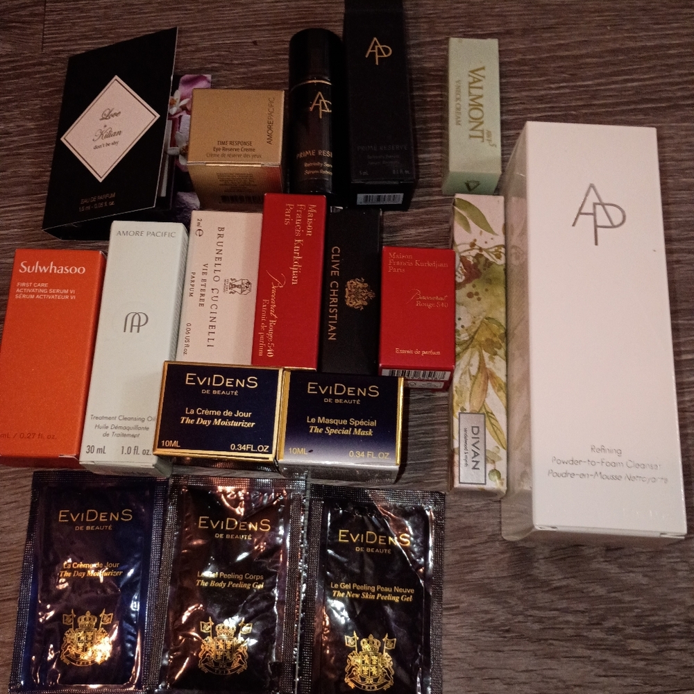 Amore Pacific Refreshing Cleanser - White